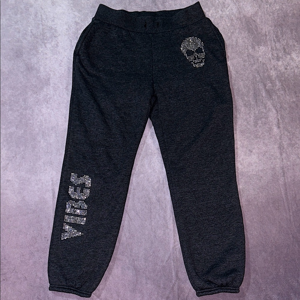 NO BOUNDARIES Grey Sweatpants with Rhinestone Skull and Vibes Design